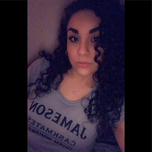 Meet your Posher, Adriana
